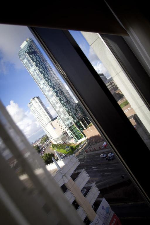Merchant Quarters Apartments Liverpool Bilik gambar