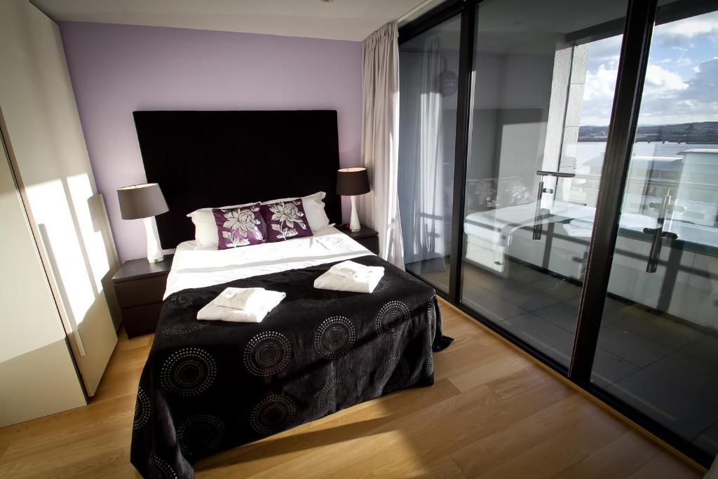 Merchant Quarters Apartments Liverpool Bilik gambar